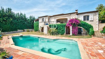 Architect Designed 5 bedroom Villa for sale with panoramic and sea views in Nice, Provence Alpes Cote d'Azur