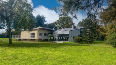 4 bedroom House for sale with lake or river view with Income Potential in Beaulieu Sous Parthenay, Parthenay, Nouvelle Aquitaine