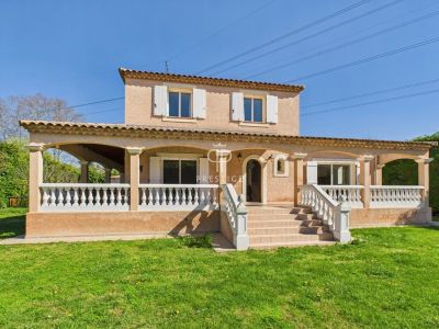 Modern 3 bedroom House for sale in Bouc Bel Air, Provence Alpes Cote d'Azur