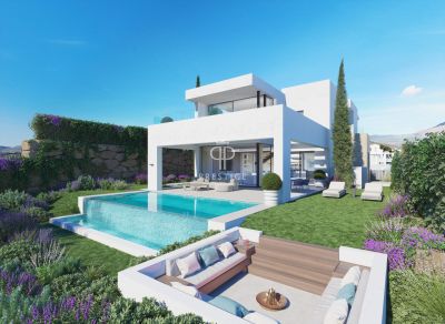 Immaculate 3 bedroom Villa for sale with sea and countryside views in Estepona, Andalucia