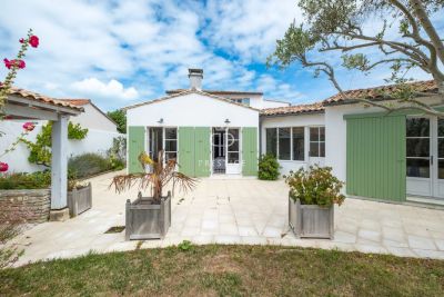 Spacious 6 bedroom House for sale with panoramic view in La Couarde sur Mer, Nouvelle Aquitaine