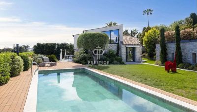 Immaculate 3 bedroom Villa for sale with panoramic and sea views in Cannes, Provence Alpes Cote d'Azur