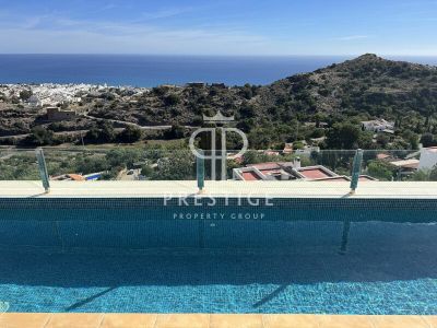 Immaculate 6 bedroom Villa for sale with sea view in La Parata, Mojacar, Andalucia