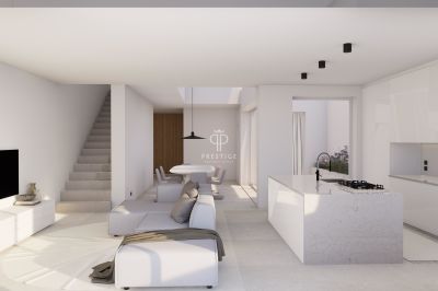 Immaculate 3 bedroom Villa for sale with panoramic view in Alvor, Algarve