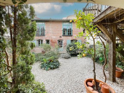 6 bedroom Manor House for sale with panoramic view with Income Potential in Ceret, Occitanie