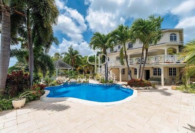 Beautiful 4 bedroom Villa for sale with panoramic and sea views in Saint George, Saint George