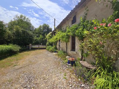 7 bedroom Farmhouse for sale with countryside view with Income Potential in Allemans du Dropt, Nouvelle Aquitaine
