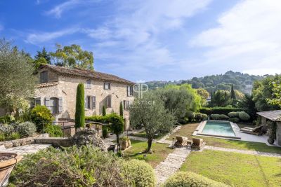 Authentic 5 bedroom House for sale with panoramic view in Mougins, Provence Alpes Cote d'Azur