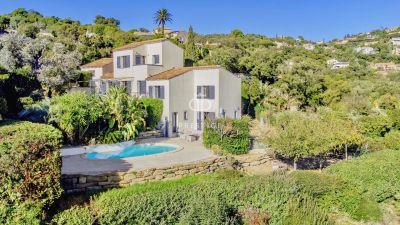 Immaculate 4 bedroom House for sale with panoramic and sea views in Les Issambres, Provence Alpes Cote d'Azur
