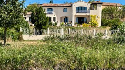 Waterfront 3 bedroom House for sale with lake or river and panoramic views in Paraza, Occitanie