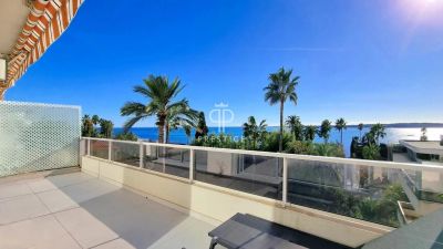 Immaculate 2 bedroom Apartment for sale with panoramic view in Cannes, Provence Alpes Cote d'Azur