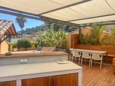 Stylish 3 bedroom Duplex Apartment for sale with sea views in Saint Jean Cap Ferrat, Provence Alpes Cote d'Azur
