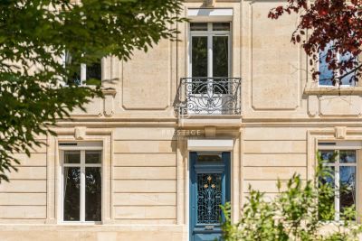 Beautiful 6 bedroom Manor House for sale with countryside view in Saint Laurent d'Arce, Nouvelle Aquitaine