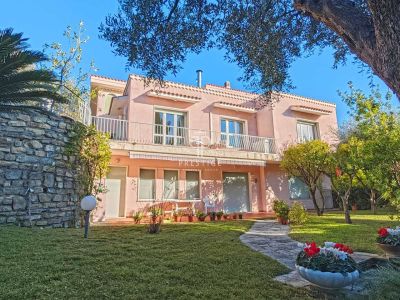 Spacious 2 bedroom Apartment for sale with sea view in Bordighera, Liguria