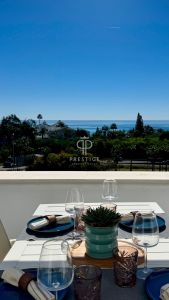 Immaculate 2 bedroom Penthouse Apartment for sale with sea view in Estepona, Andalucia