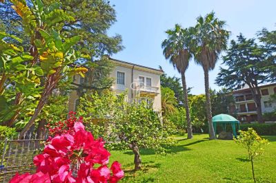 Furnished 3 bedroom Duplex Apartment for sale in Bordighera, Liguria