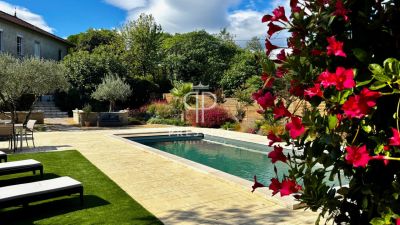 Character 6 bedroom House for sale in Arles, Occitanie