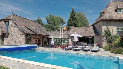Authentic 6 bedroom Manor House for sale with countryside view in Saint Privat, 