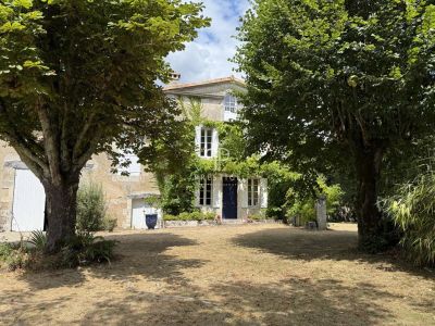 Beautiful 5 bedroom House for sale in Riberac, Nouvelle Aquitaine
