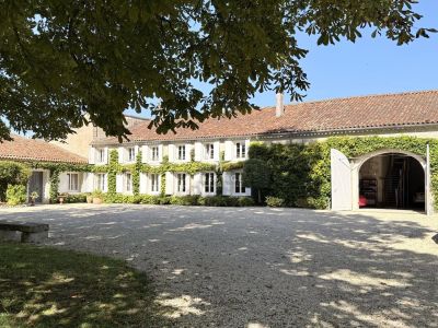 Renovated 6 bedroom Manor House for sale with countryside view in Cognac, Nouvelle Aquitaine