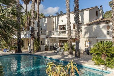 8 bedroom House for sale with sea and panoramic views with Income Potential in Biot, Provence Alpes Cote d'Azur