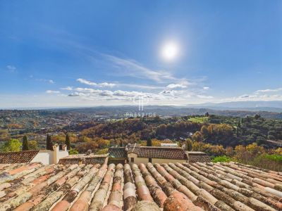 Immaculate 3 bedroom House for sale with panoramic view in Chateauneuf, Provence Alpes Cote d'Azur