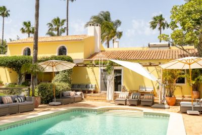 Wow factor 7 bedroom Villa for sale with countryside view in Mexilhoeira Grande, Algarve