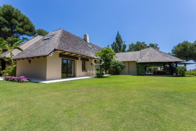 Unique 6 bedroom Villa for sale with sea view in Rio Real Golf, Marbella, Andalucia