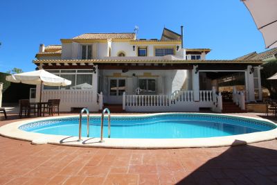 Stunning 5 bedroom Villa for sale in La Manga Club Golf, Atamaria, Murcia