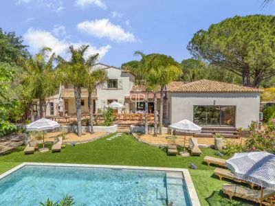 Stylish 6 bedroom Villa for sale with panoramic view in Grimaud, Provence Alpes Cote d'Azur