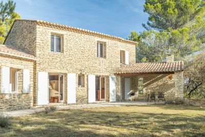 Authentic 5 bedroom House for sale with panoramic and countryside views in Gordes, Provence Alpes Cote d'Azur