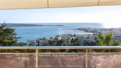Stunning 3 bedroom Apartment for sale with panoramic and sea views in Cannes, Provence Alpes Cote d'Azur