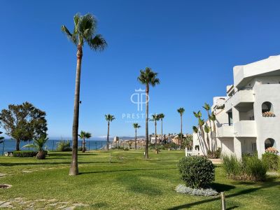 Beachfront 2 bedroom Ground Floor Apartment for sale with sea view in Casares, Andalucia