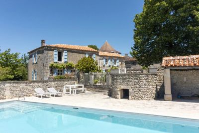 Renovated 4 bedroom Character Property for sale with countryside views in Chateauneuf sur Charente, Nouvelle Aquitaine