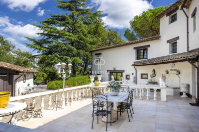 Inviting 5 bedroom Villa for sale in Mouans Sartoux, Provence Alpes Cote d'Azur