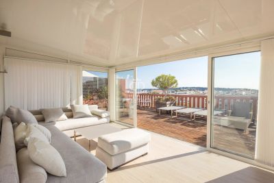 Spacious 4 bedroom Apartment for sale with panoramic and sea views in Palm Beach, Cannes, Provence Alpes Cote d'Azur