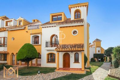 Beautiful 3 bedroom Townhouse for sale with panoramic view in La Manga Club, Murcia