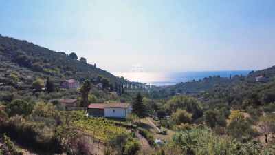 Beautiful 2 bedroom Villa for sale with sea and panoramic views in Imperia, Liguria