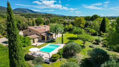8 bedroom House for sale with countryside view with Income Potential in Vaugines, Provence Alpes Cote d'Azur