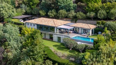 Immaculate 5 bedroom House for sale with panoramic and sea views in Grimaud, Provence Alpes Cote d'Azur