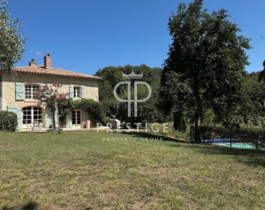 Immaculate 4 bedroom House for sale with countryside view in Gaillac, Occitanie