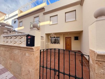 Inviting 3 bedroom Townhouse for sale in Estepona, Andalucia