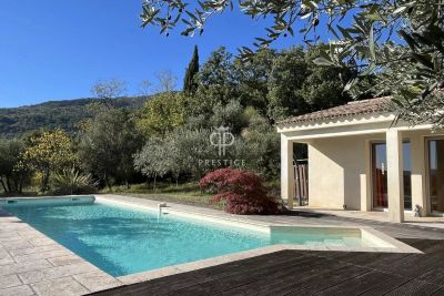 Beautiful 3 bedroom Villa for sale with countryside and panoramic views in Seillans, Provence Alpes Cote d'Azur