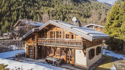 Spacious 6 bedroom Chalet for sale with panoramic view in Les Tines, Chamonix, Auvergne Rhone Alpes
