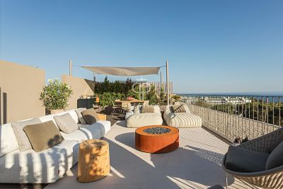 Immaculate 3 bedroom Apartment for sale with sea view in Bairro do Rosario, Cascais, Central Portugal