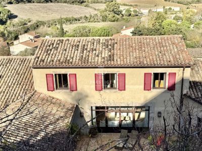 Immaculate 4 bedroom House for sale with countryside and panoramic views in Carcassonne, Occitanie