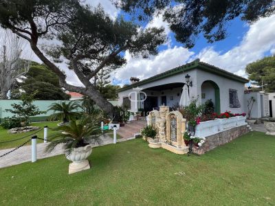 Unique 3 bedroom Villa for sale in Campoamor, Alicante, Valencia