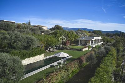 Stylish 4 bedroom Villa for sale with panoramic view in Montauroux, Provence Alpes Cote d'Azur