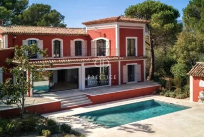 Spacious 6 bedroom Villa for sale with panoramic view in Mouans Sartoux, Provence Alpes Cote d'Azur