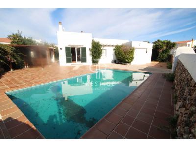 Spacious 4 bedroom Villa for sale in Cala Blanca, Menorca